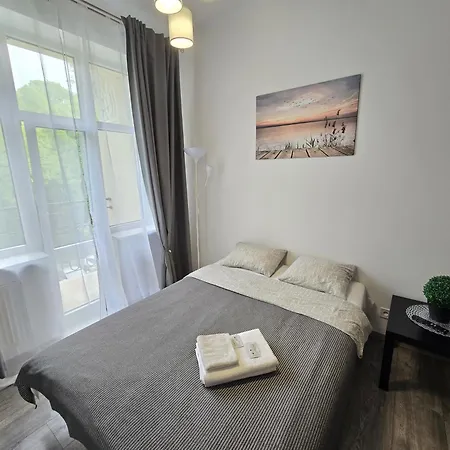 아파트 S3 With Balcony *