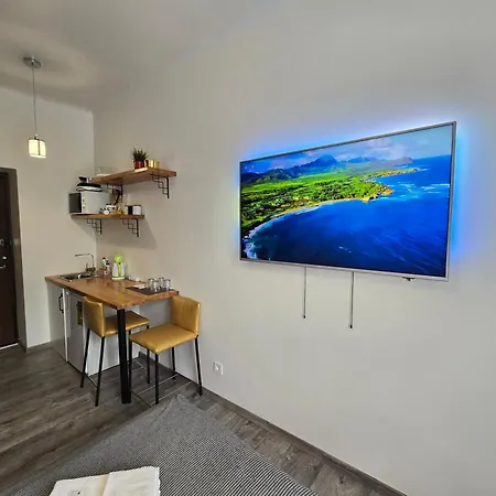 아파트 S3 With Balcony